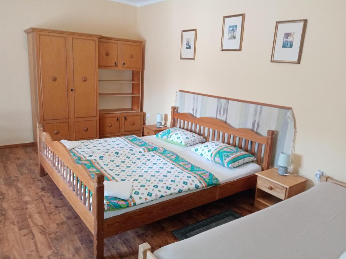 Vendektanya Vendeghaz Hotel Tapolca Ngoại thất bức ảnh
