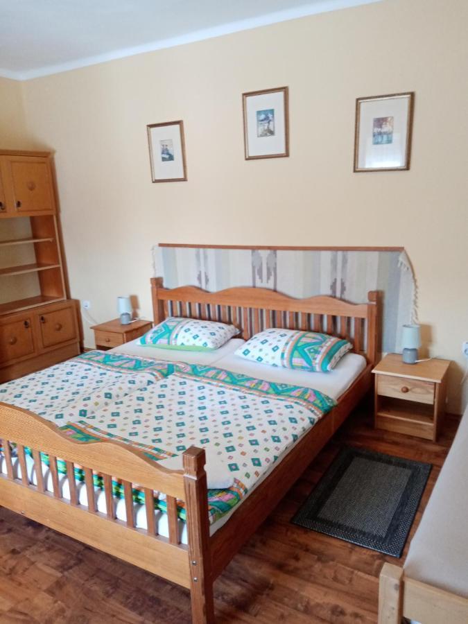 Vendektanya Vendeghaz Hotel Tapolca Ngoại thất bức ảnh