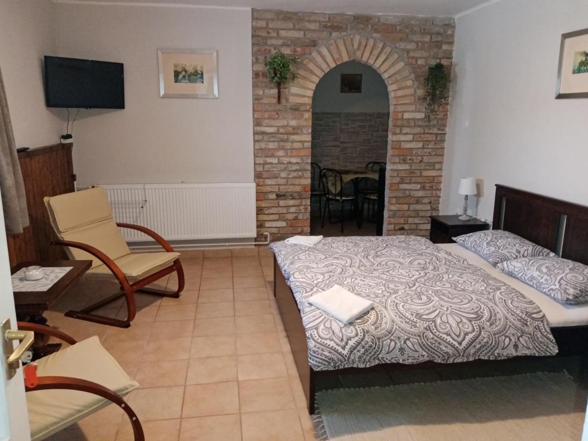 Vendektanya Vendeghaz Hotel Tapolca Ngoại thất bức ảnh