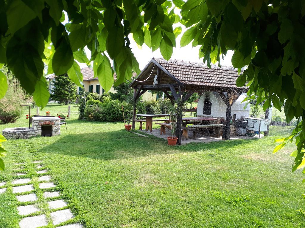 Vendektanya Vendeghaz Hotel Tapolca Ngoại thất bức ảnh