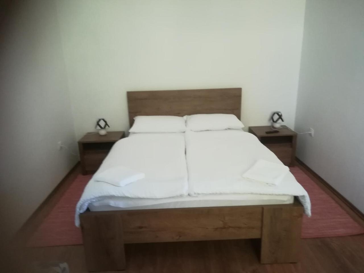 Vendektanya Vendeghaz Hotel Tapolca Ngoại thất bức ảnh