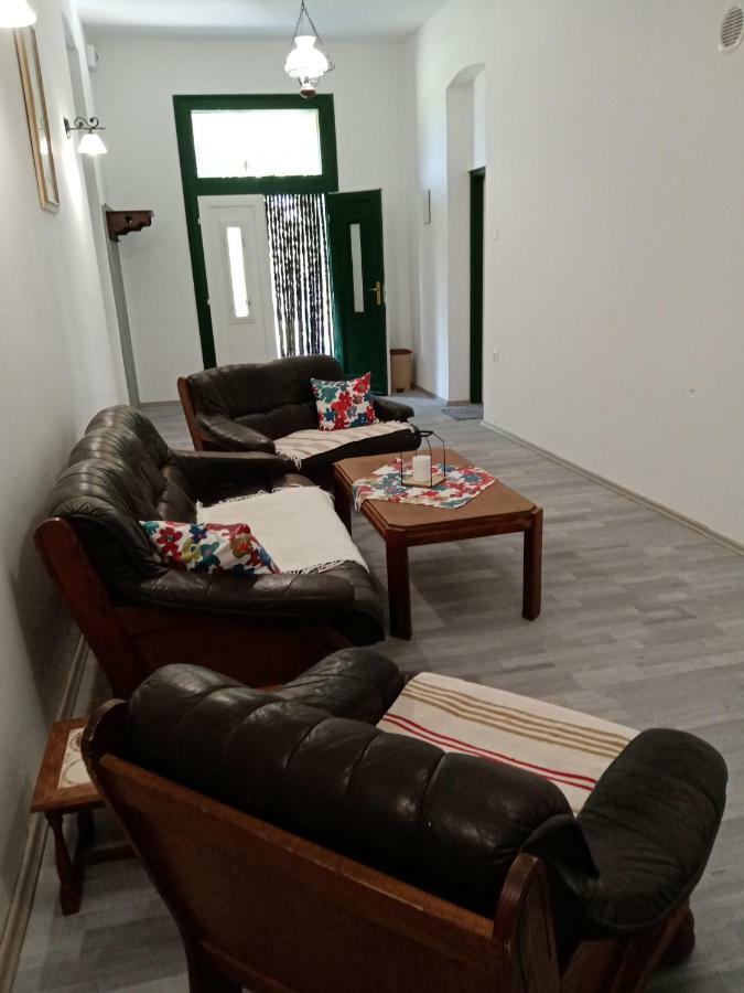 Vendektanya Vendeghaz Hotel Tapolca Ngoại thất bức ảnh